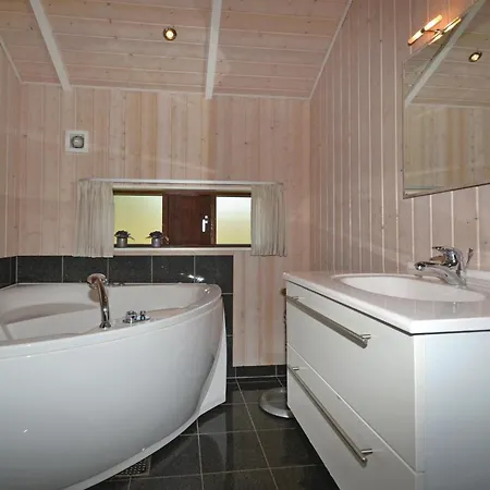 Holiday home Amazing In With Kitchen Fano